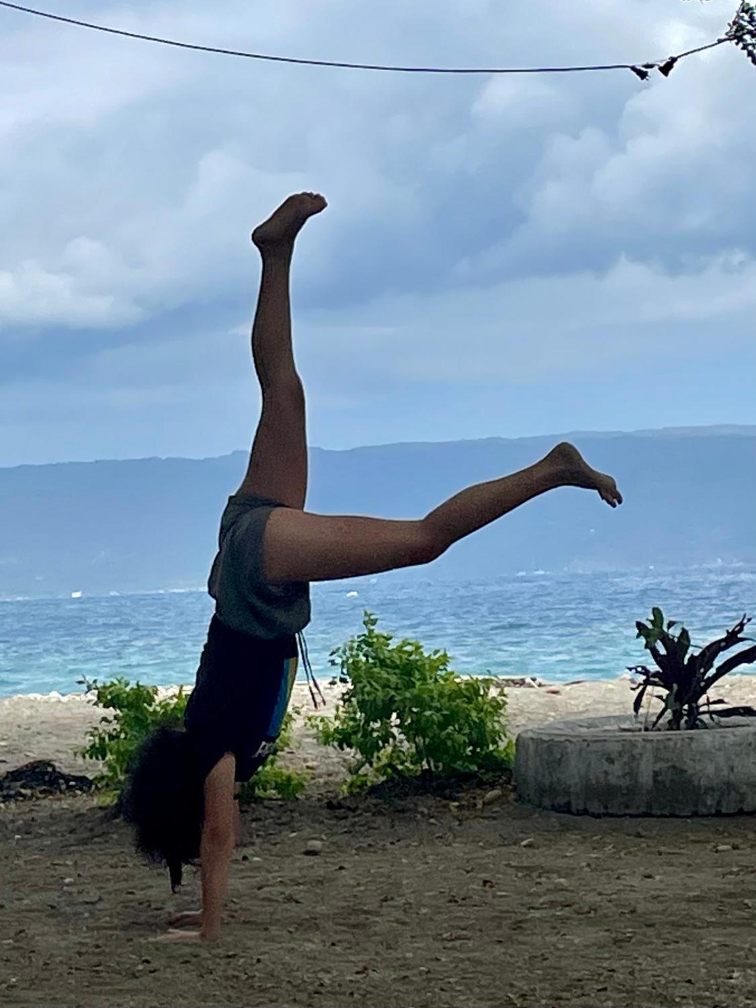 Boochee Beach Tampi 外观 照片